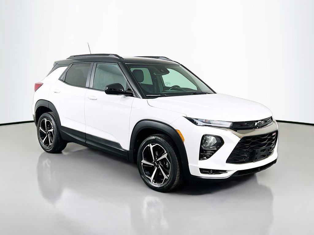 Used 2023 Chevrolet TrailBlazer RS w/ Convenience Package FWD image 3