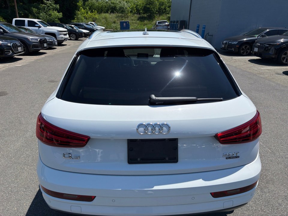 Used 2018 Audi Q3 2.0T Premium Plus w/ Premium Plus Package AWD/4WD image 14
