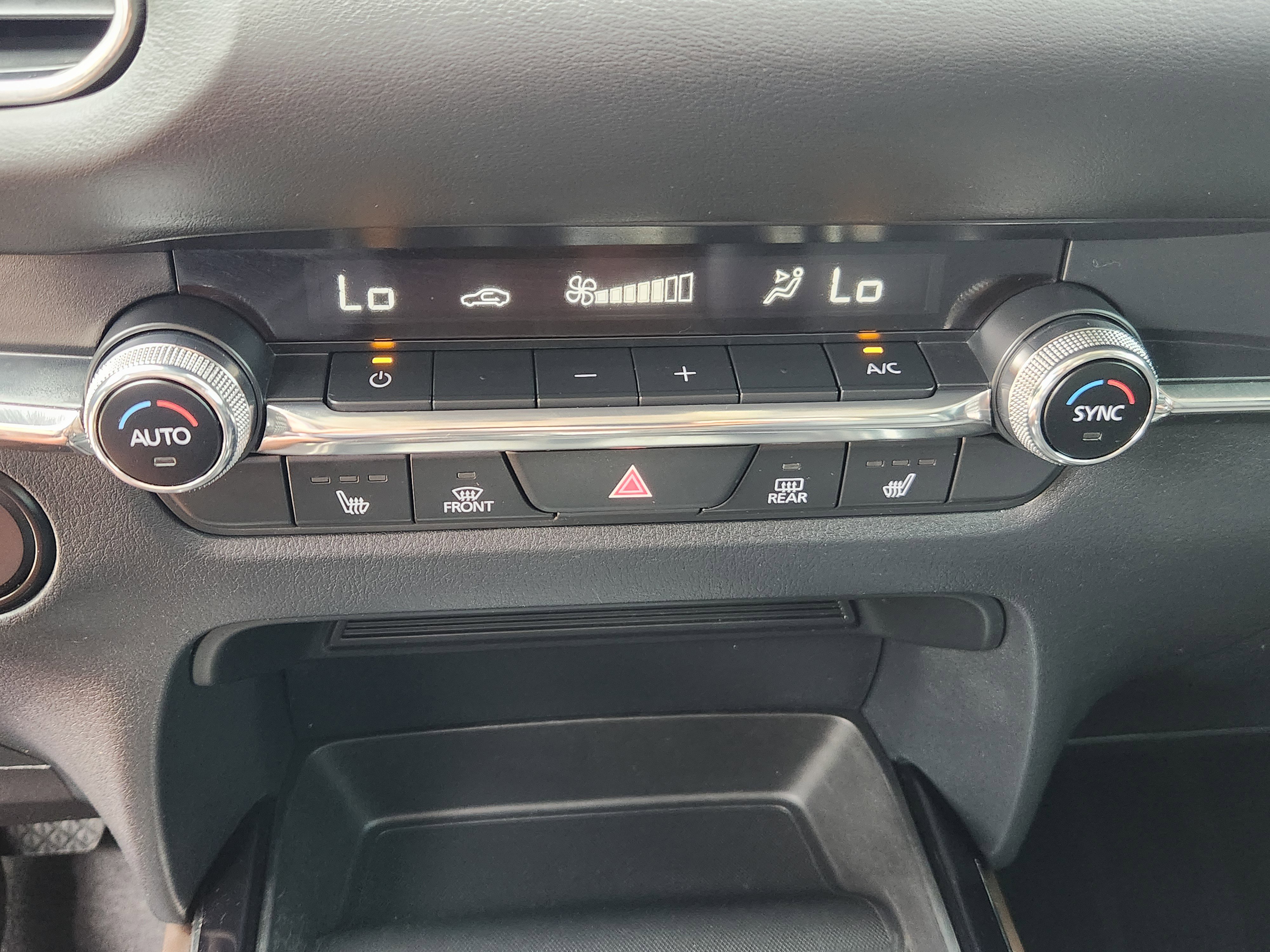 Used 2021 MAZDA CX-30 AWD 2.5 S w/ Premium Package image 14