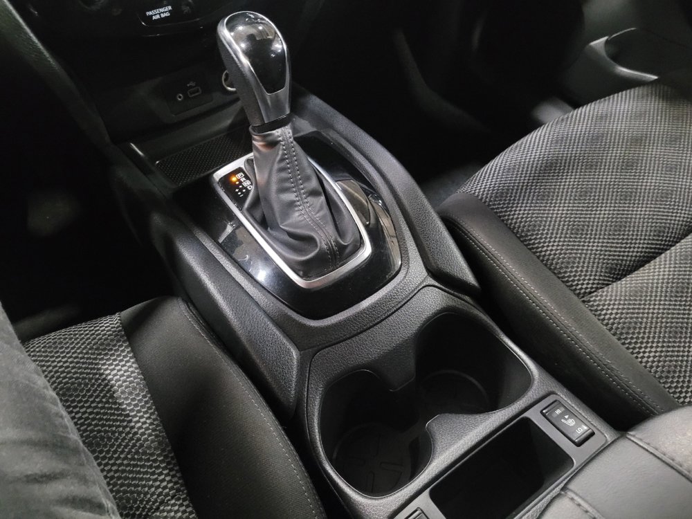 Used 2022 Nissan Rogue Sport SV image 26