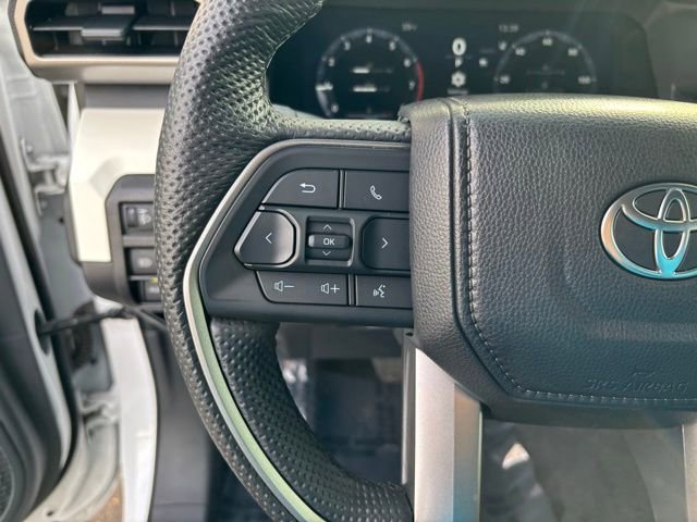 Used 2024 Toyota Tacoma TRD Off-Road image 20