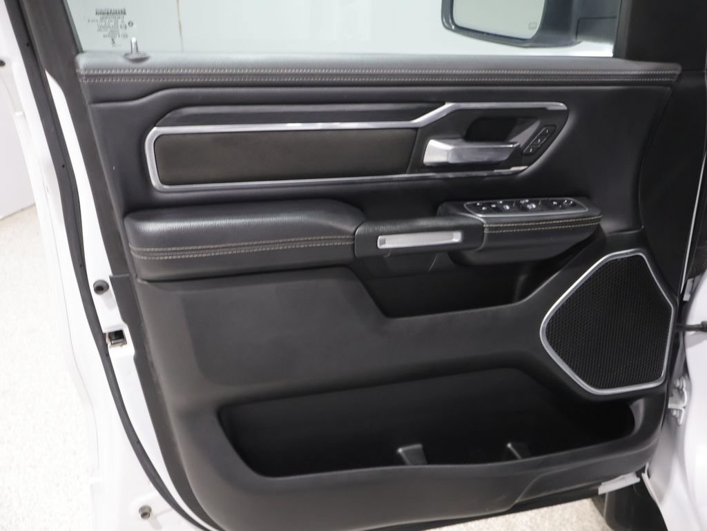 Used 2023 RAM 1500 Laramie AWD/4WD image 14