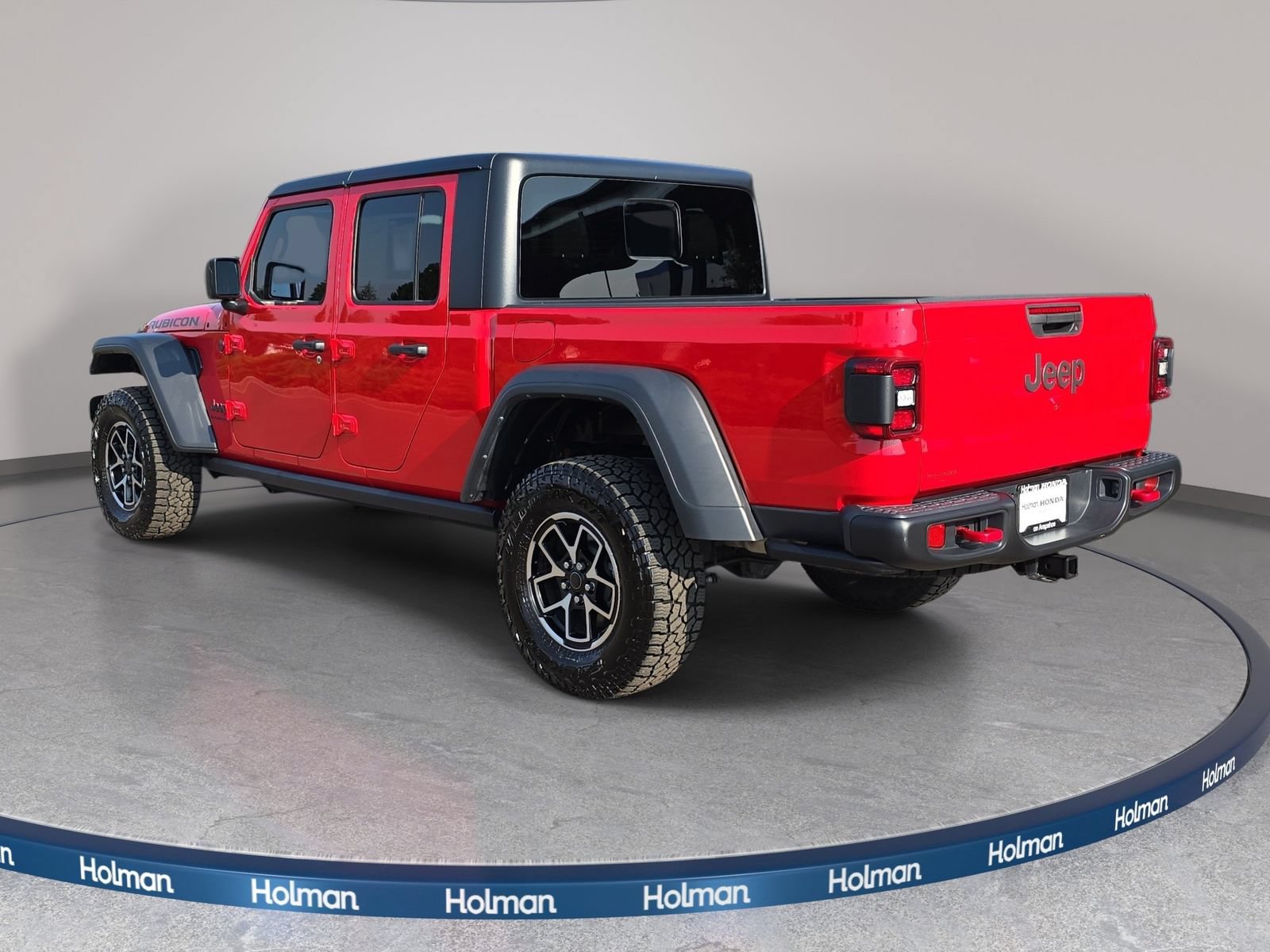 Used 2024 Jeep Gladiator Rubicon w/ Technology Group AWD/4WD image 8