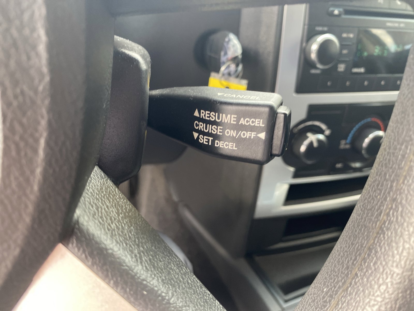 Used 2010 Dodge Charger SXT image 12