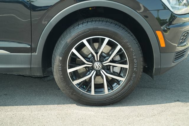 Used 2021 Volkswagen Tiguan SE AWD/4WD image 48
