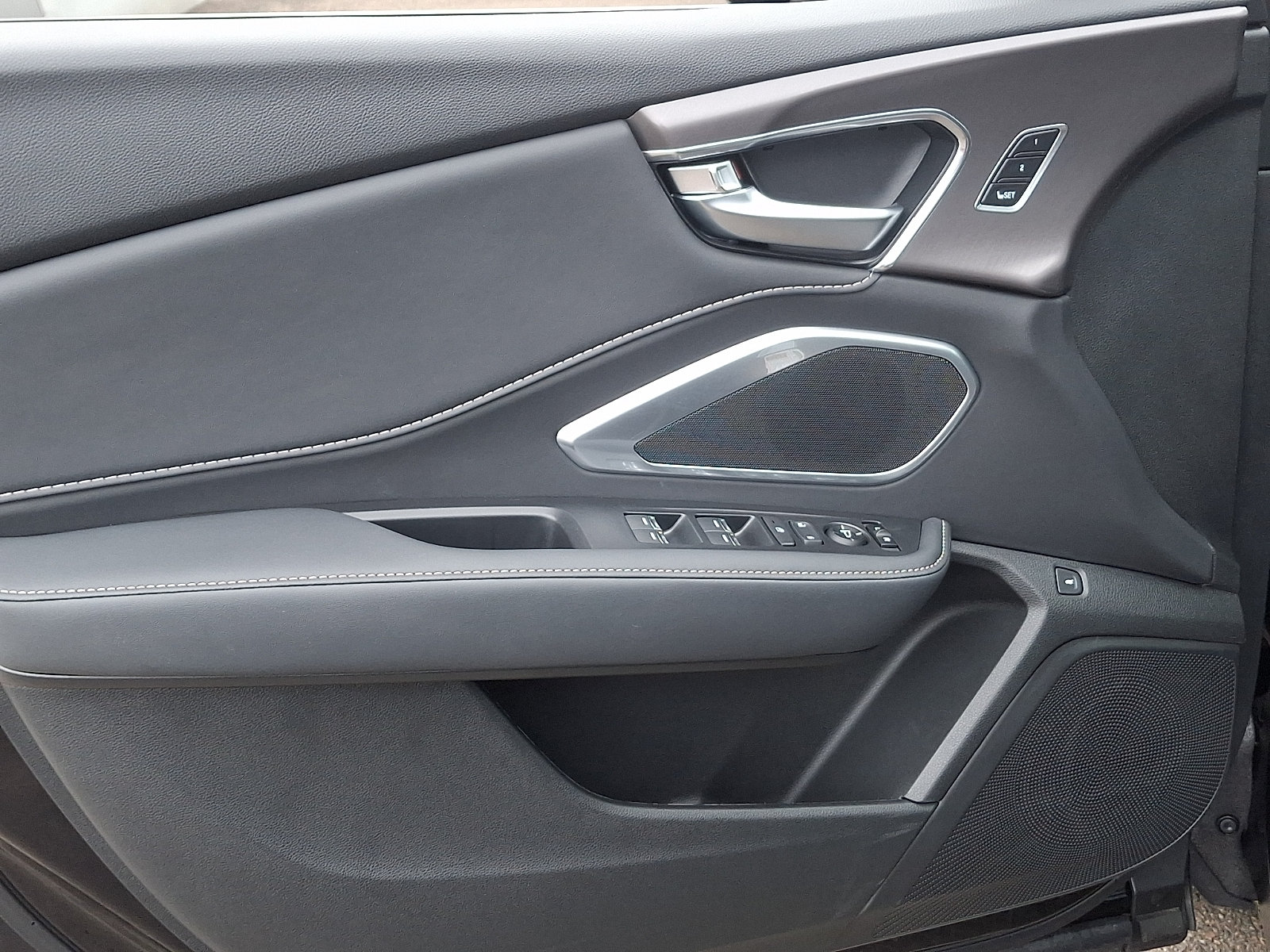 Certified 2026 Acura RDX SH-AWD image 12