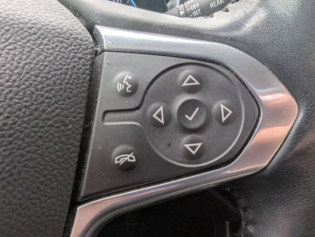 Used 2020 Chevrolet Traverse RS image 25