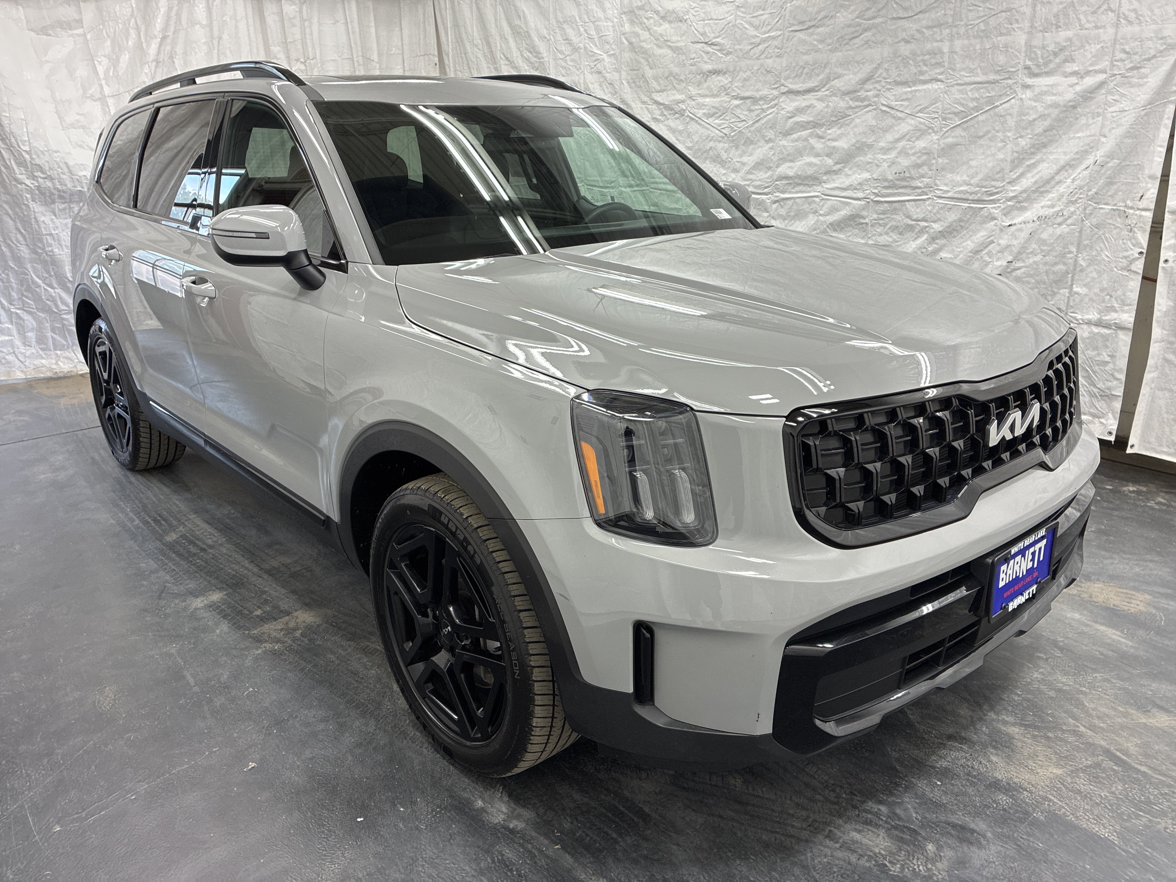Certified 2024 Kia Telluride EX X-Line AWD/4WD image 2