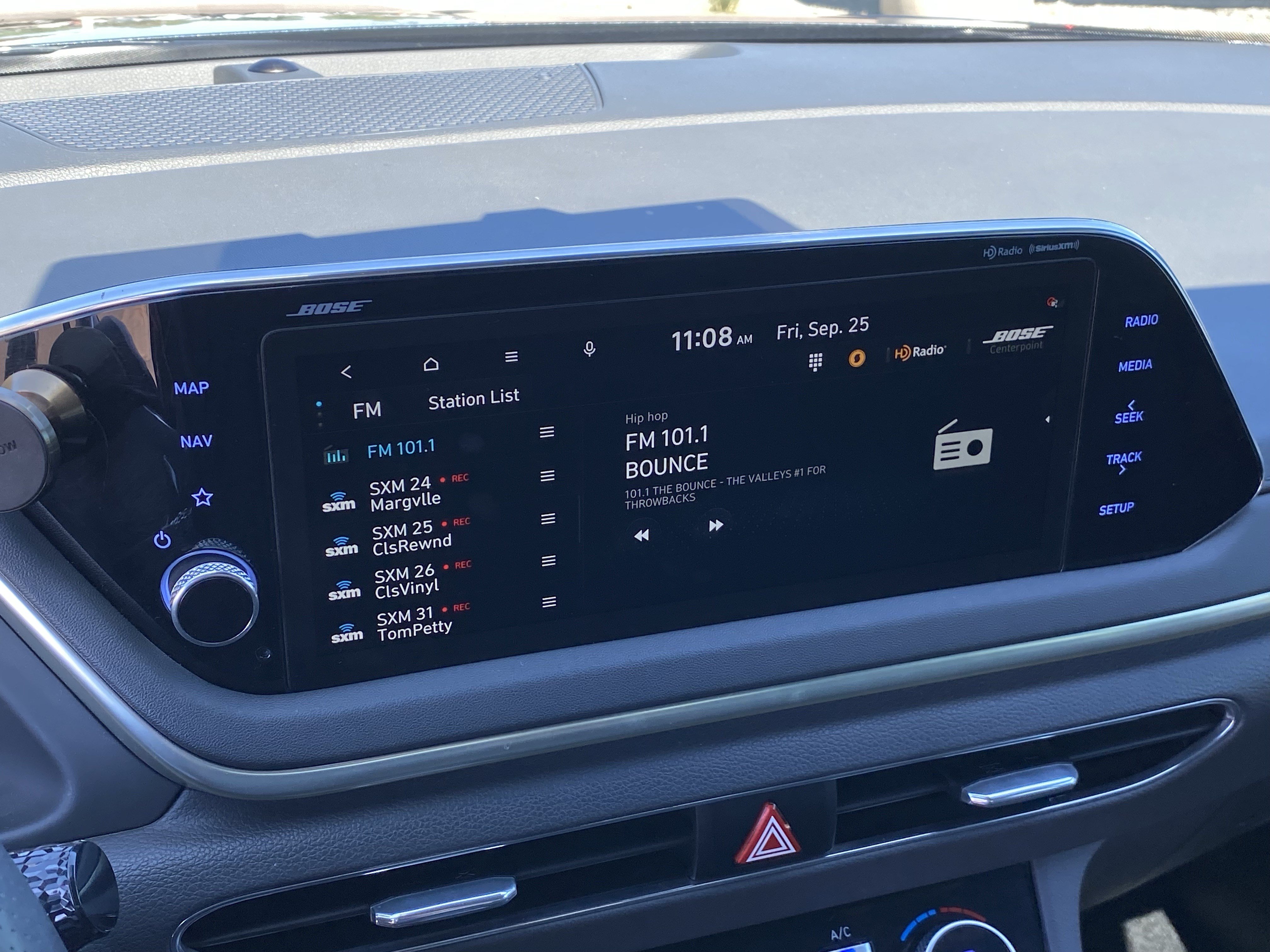 Certified 2023 Hyundai Sonata SEL Plus w/ Cargo Package FWD image 21