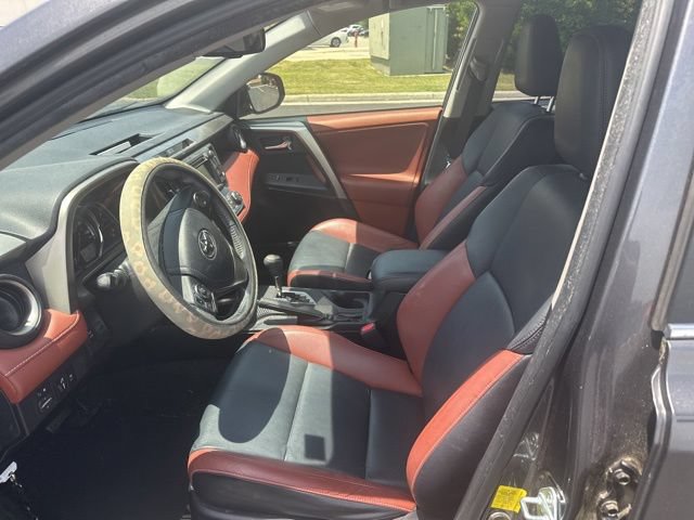 Used 2013 Toyota RAV4 Limited AWD/4WD image 10