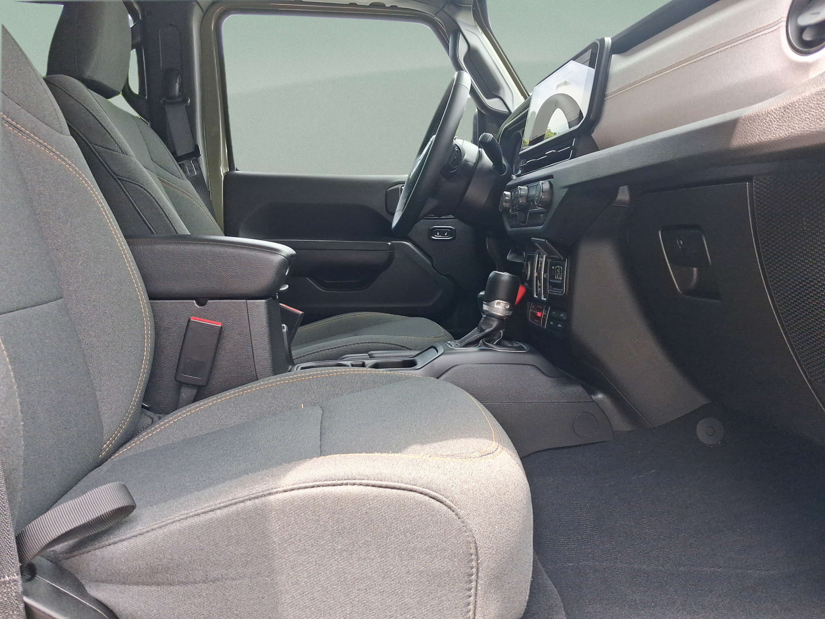 Used 2025 Jeep Wrangler Unlimited Sport AWD/4WD image 30