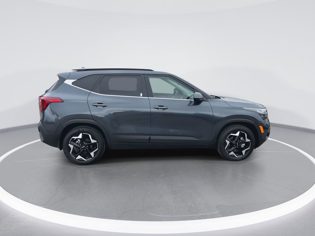 Used 2025 Kia Seltos EX w/ EX Sunroof Package FWD image 9