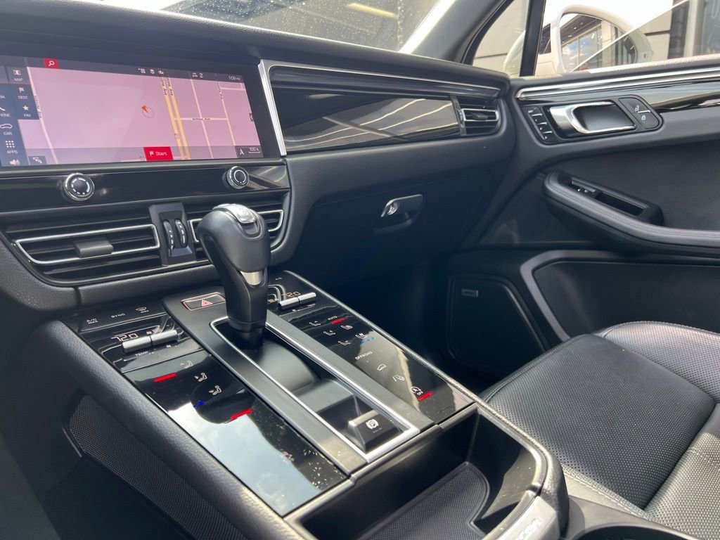 Used 2022 Porsche Macan image 50