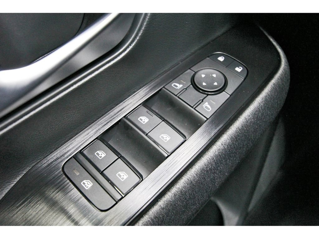 New 2026 Nissan Kicks SV FWD image 18