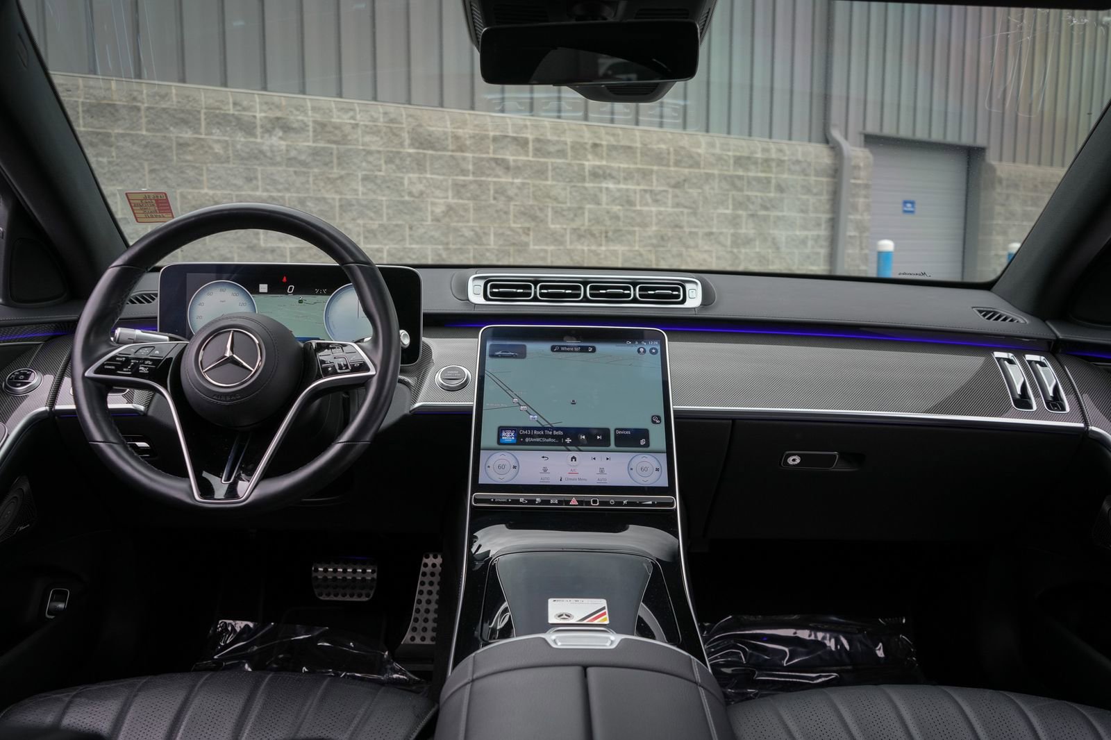 Used 2023 Mercedes-Benz S 580e 4MATIC Sedan w/ AMG Line image 33