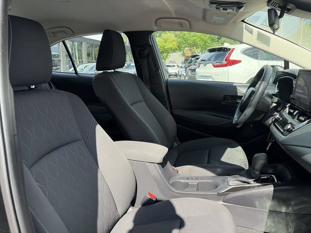 Used 2025 Toyota Corolla LE FWD image 25