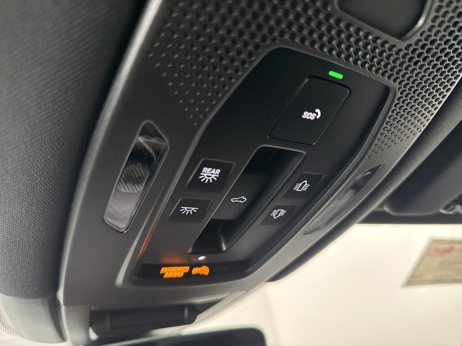 Used 2025 Porsche Cayenne image 31