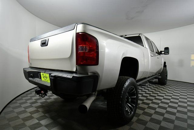 Used 2009 Chevrolet Silverado 3500 LTZ w/ LTZ Plus Package AWD/4WD image 12