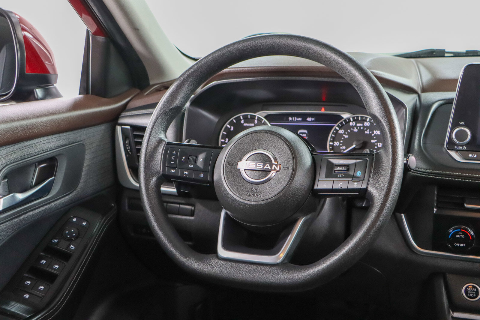 Used 2023 Nissan Rogue SV image 12