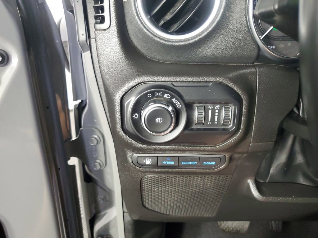 Used 2021 Jeep Wrangler Unlimited Sahara AWD/4WD image 28