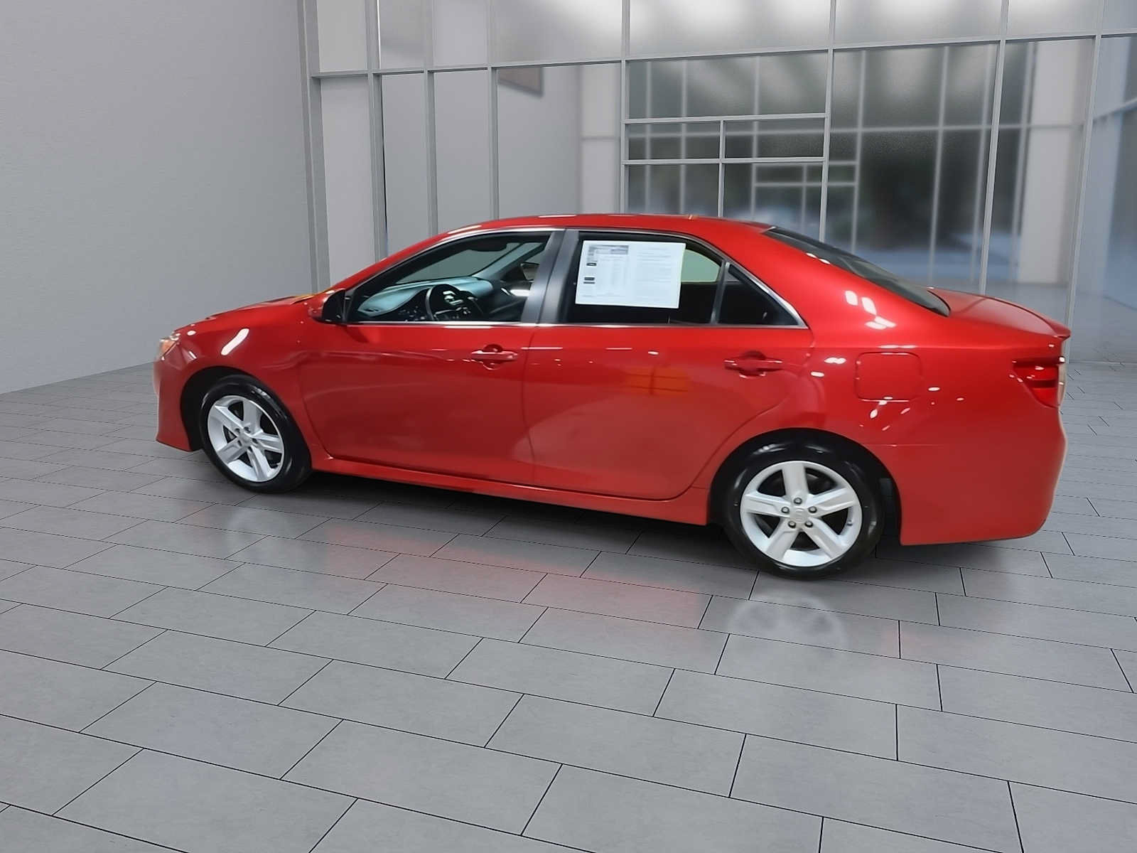 Used 2012 Toyota Camry SE FWD image 6