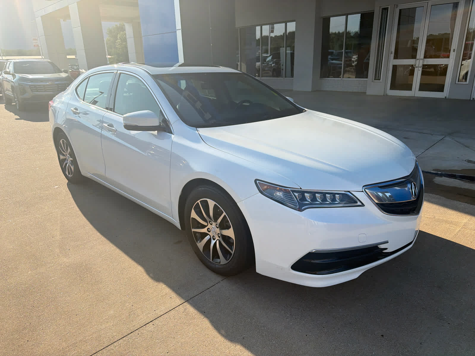 Used 2016 Acura TLX w/ Technology Package FWD image 8