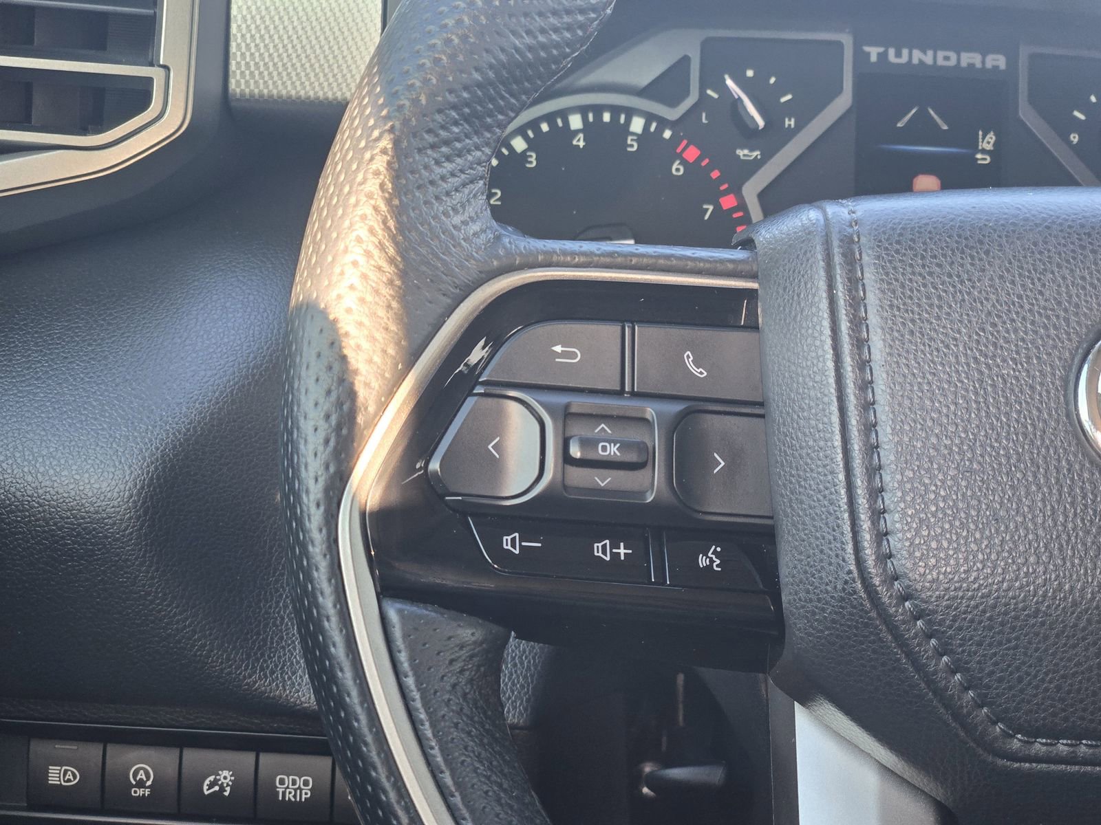 Used 2022 Toyota Tundra Limited image 31