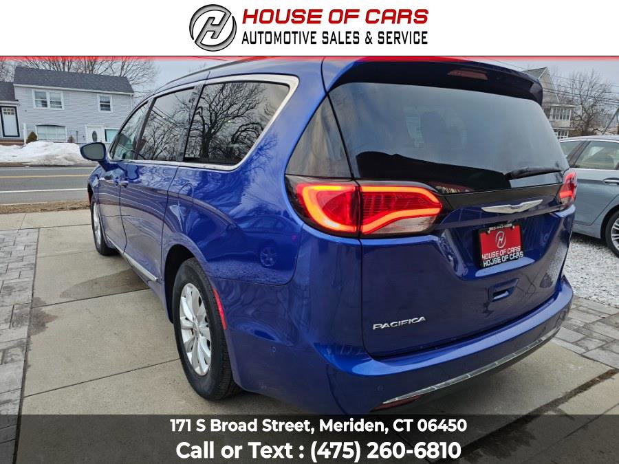 Used 2019 Chrysler Pacifica Touring-L w/ Advanced Safetytec Group image 6