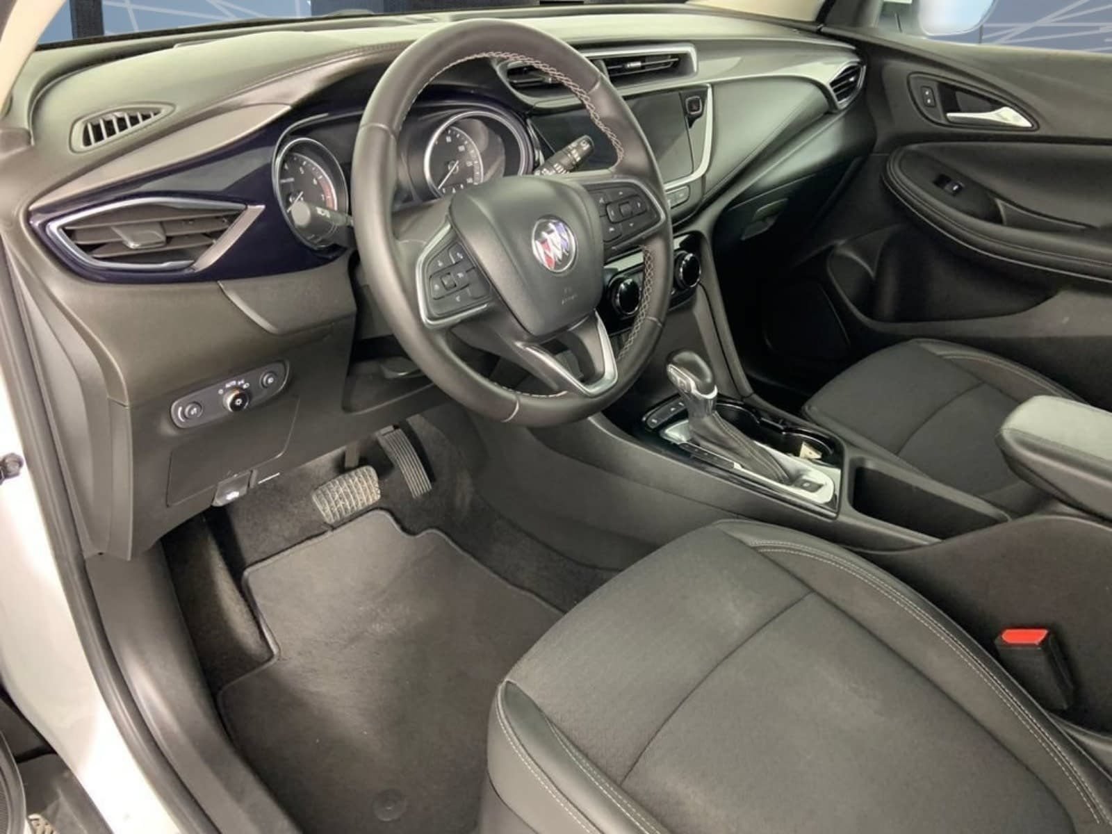 Used 2021 Buick Encore GX Preferred w/ Cold Weather Comfort Package FWD image 20