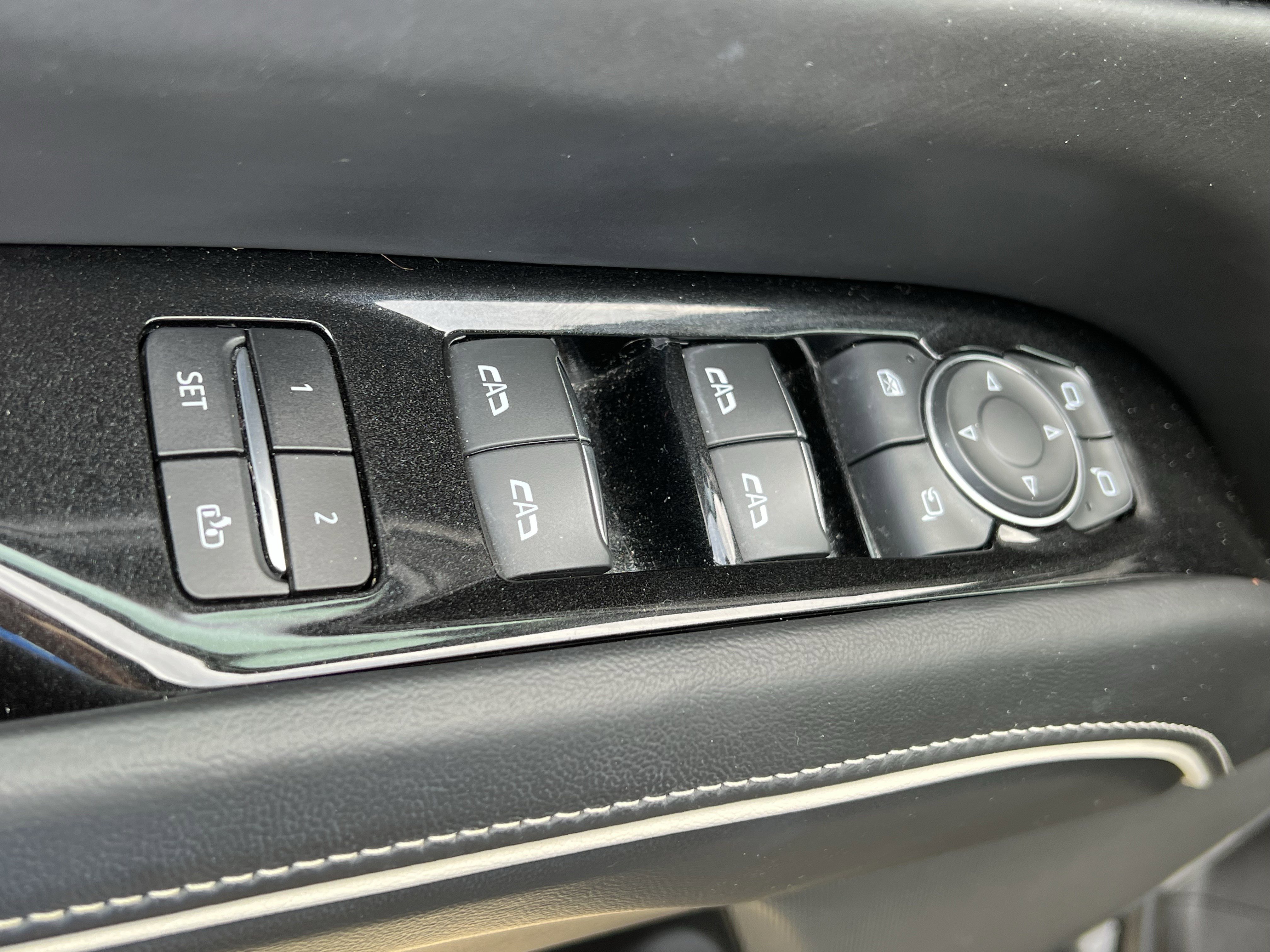 Used 2021 Cadillac Escalade ESV Sport Platinum w/ Heavy-Duty Trailer Package image 15