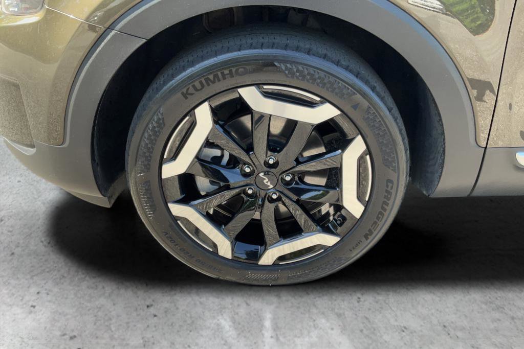 Used 2023 Kia Telluride S image 24