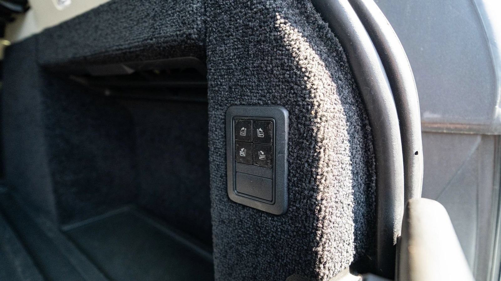 Used 2014 Land Rover Range Rover Supercharged AWD/4WD image 23