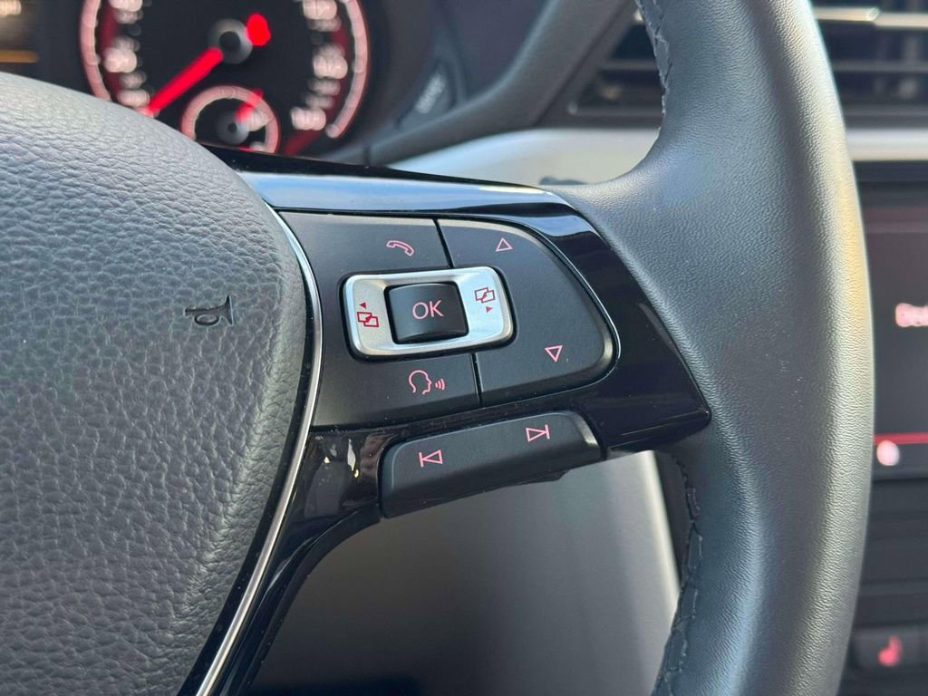 Used 2022 Volkswagen Passat 2.0T SE image 23