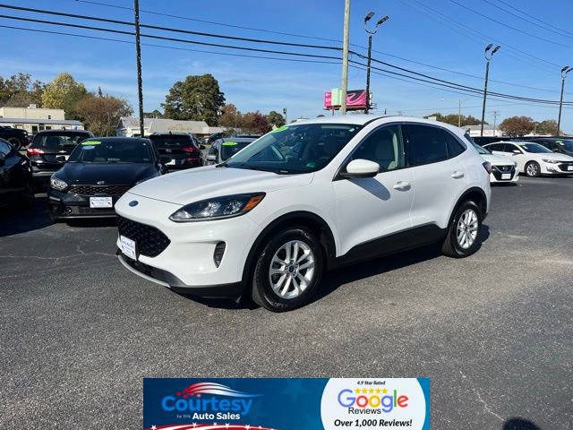 Used 2020 Ford Escape SE image 3