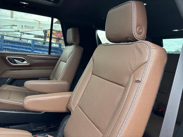 Used 2024 Chevrolet Tahoe High Country AWD/4WD image 19