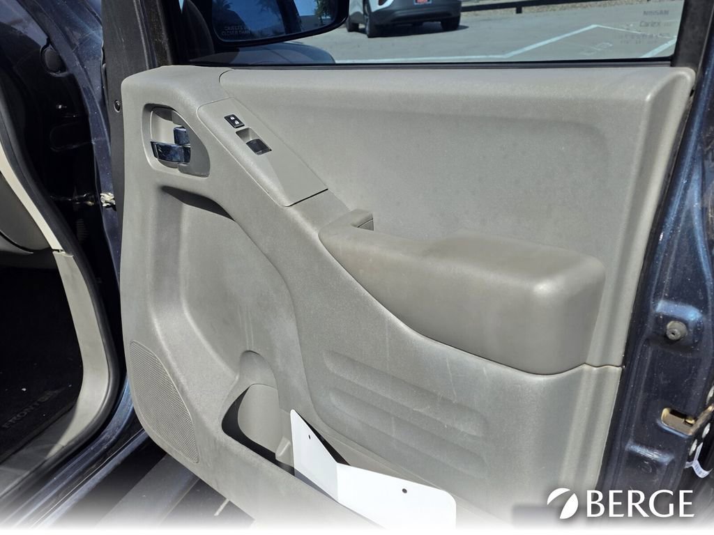 Used 2018 Nissan Frontier SV AWD/4WD image 33