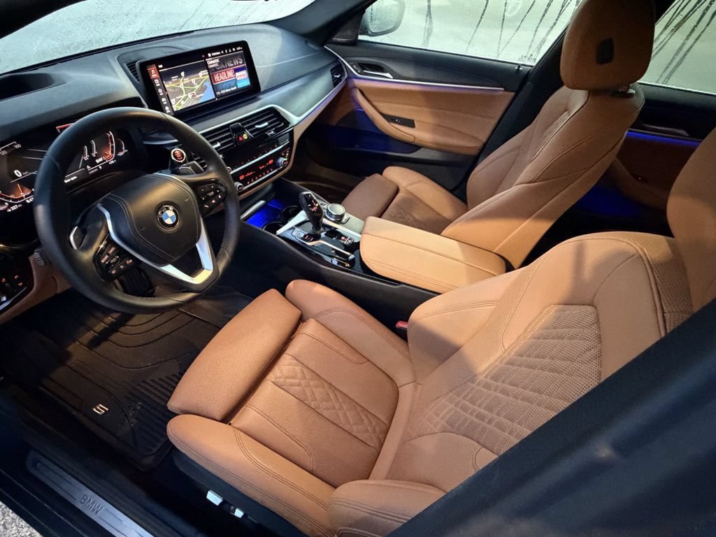 Used 2023 BMW 530i w/ Premium Package RWD image 18