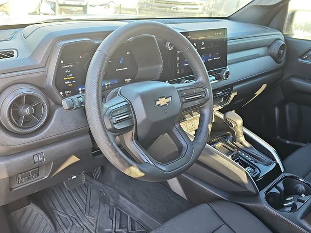 Used 2024 Chevrolet Colorado W/T image 13