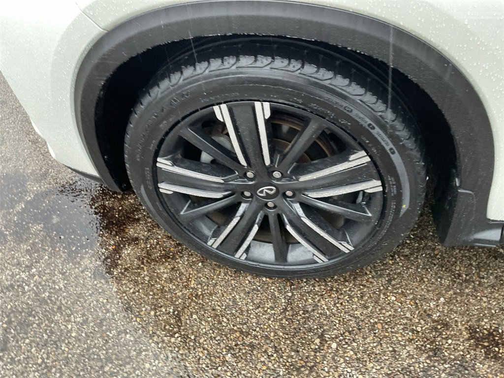 Used 2021 INFINITI QX50 Luxe w/ Appearance Package image 21