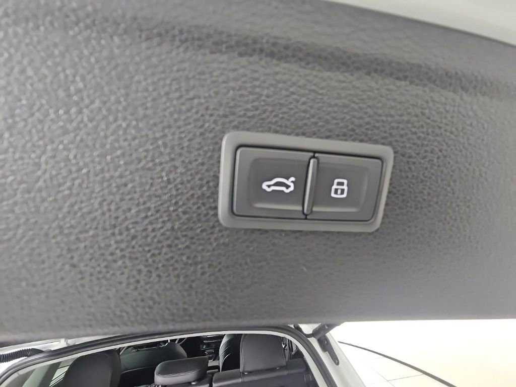 Used 2024 Audi Q5 2.0T Prestige image 33