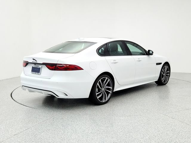 New 2024 Jaguar XF R-Dynamic SE image 5