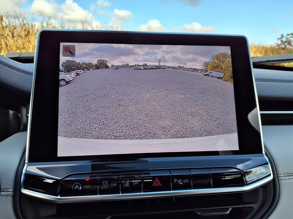 New 2026 Jeep Compass Limited image 10