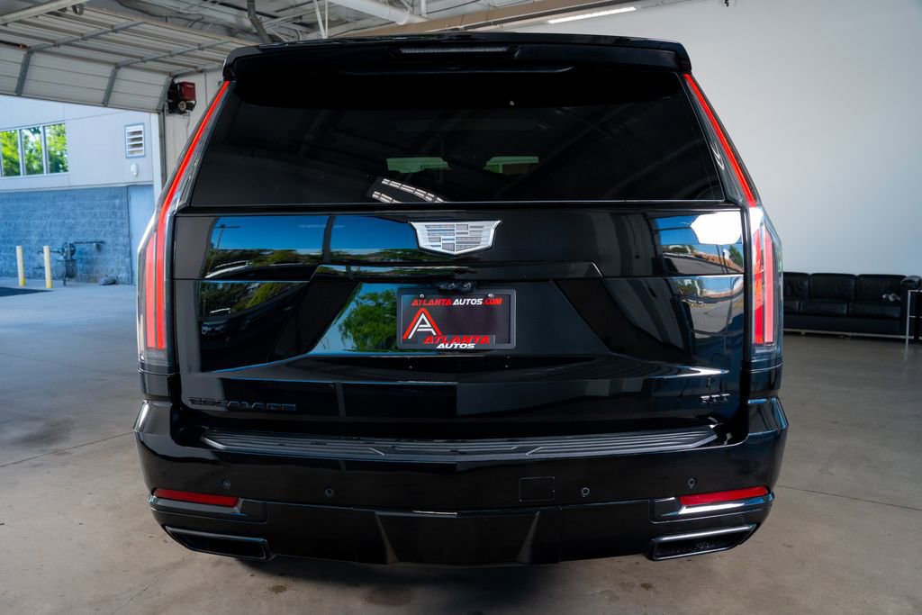 Used 2025 Cadillac Escalade Sport w/ LPO, ONYX Package image 12