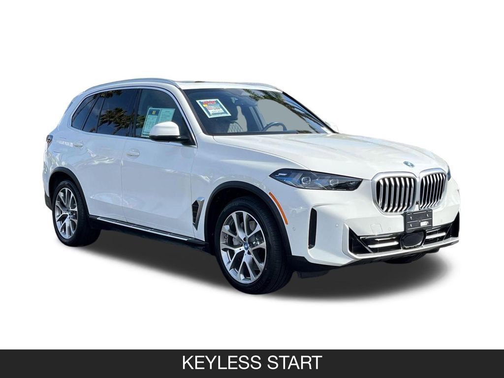 Used 2025 BMW X5 xDrive50e AWD/4WD image 2