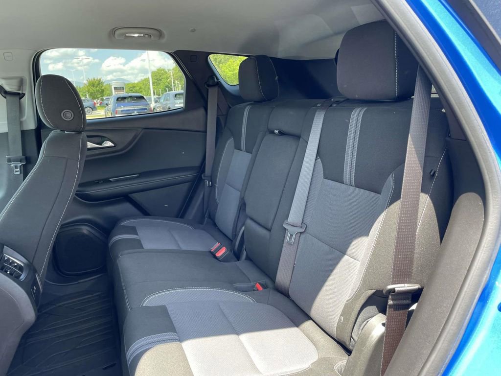 Used 2024 Chevrolet Blazer LT w/ LPO, Floor Liner Package FWD image 5