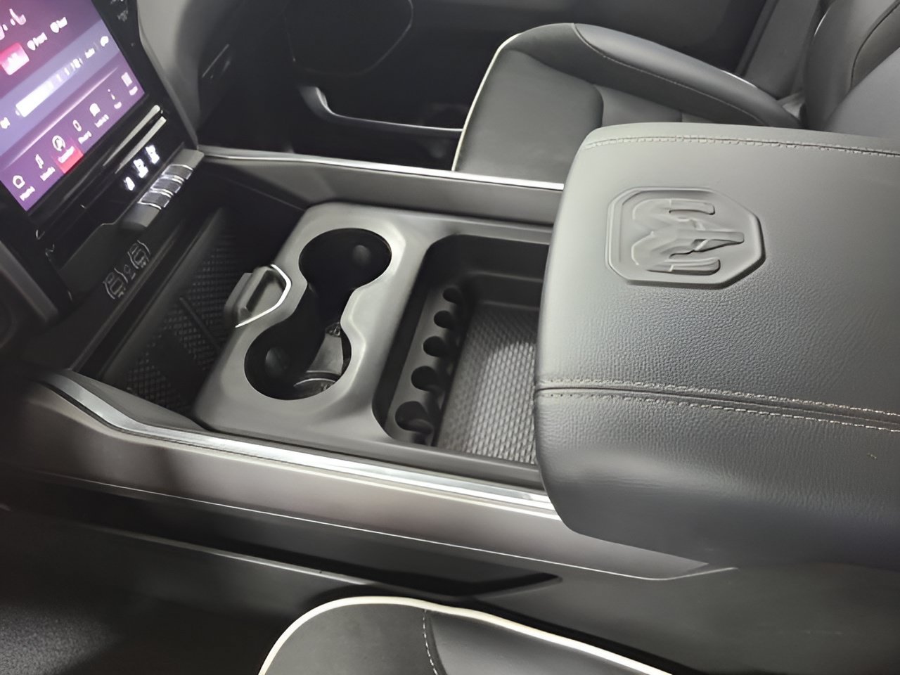 Used 2026 RAM 1500 Laramie w/ Night Edition AWD/4WD image 32