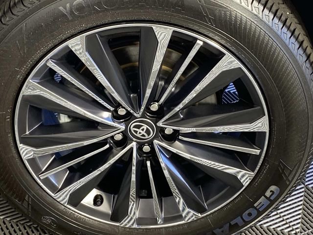 Used 2025 Toyota Grand Highlander AWD Hybrid image 31
