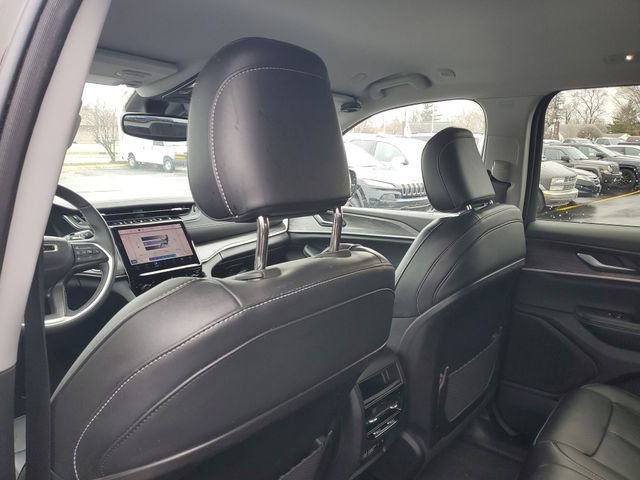 Used 2023 Jeep Grand Cherokee Limited w/ Trailer Tow Prep Group (B) image 10