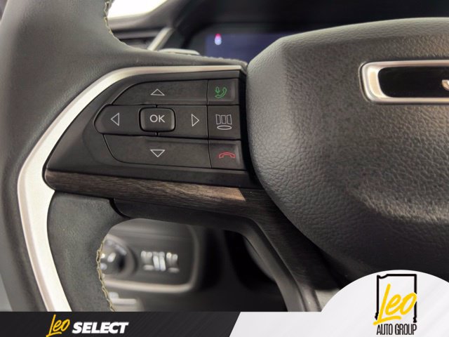 Used 2023 Jeep Grand Cherokee L Limited AWD/4WD image 14