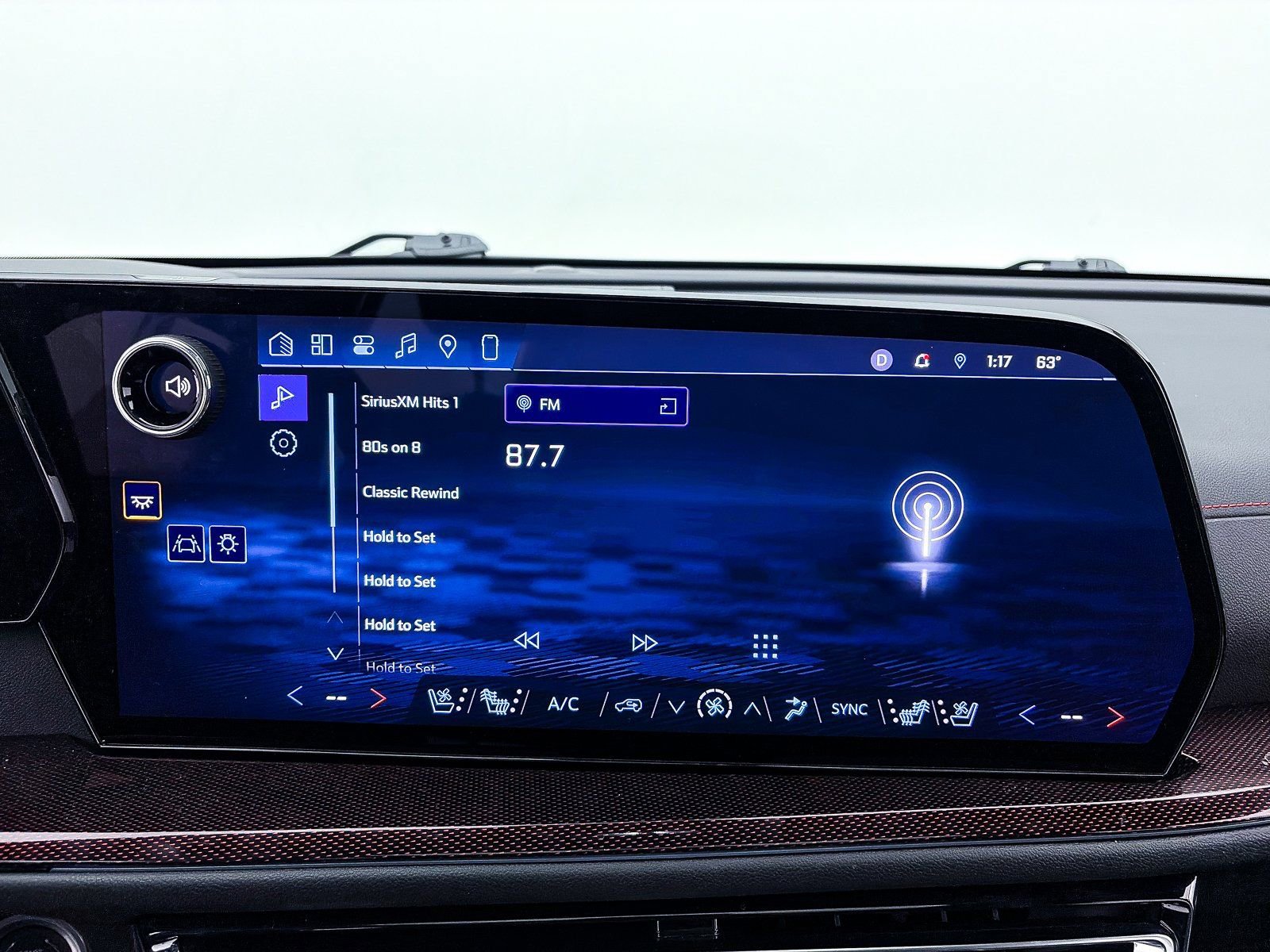 Used 2024 Chevrolet Traverse RS w/ LPO, Floor Liner Package image 25